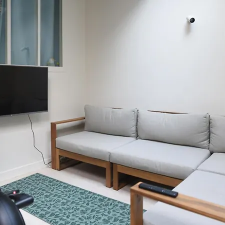 Casa vacanze Comfortable 150 M House In The Heart Of *